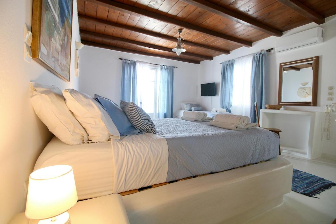 Blue Bay Heliolithos Hotel Parikia  Bagian luar foto